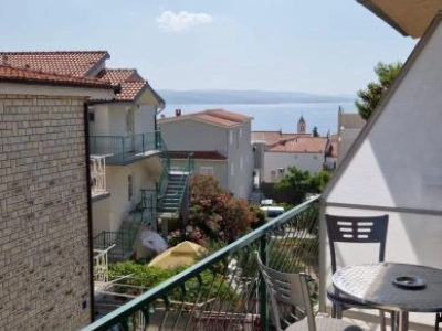 Kuća u Baškoj Vodi nedaleko od centra