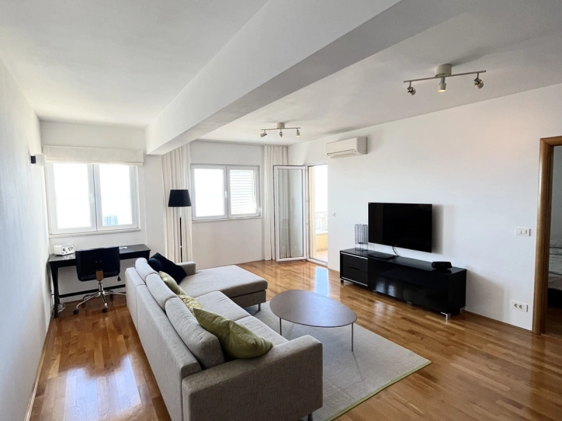 Two-bedroom apartment with sea-view in Makarska