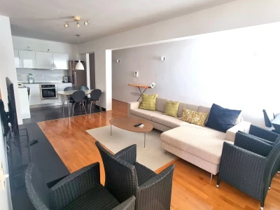 Two-bedroom apartment with sea-view in Makarska