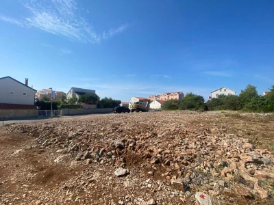 Prilika! Građevinsko zemljište 300 metara od mora, Čiovo (922m2)