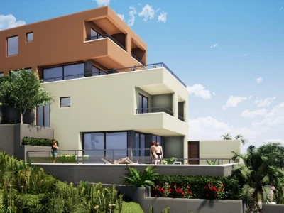 Urbane ville iznad centralnog dijela Makarske