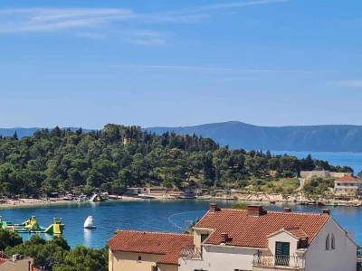 Penthouse udaljen 80 metara od glavne plaže, Makarska