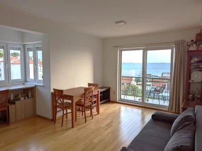 Trosoban stan, 250 metara od mora, Makarska