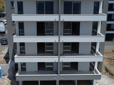 Dvosobni stanovi s pogledom na more, novogradnja Makarska