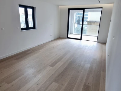 Dvosoban stan u novogradnji 70m od mora, Makarska