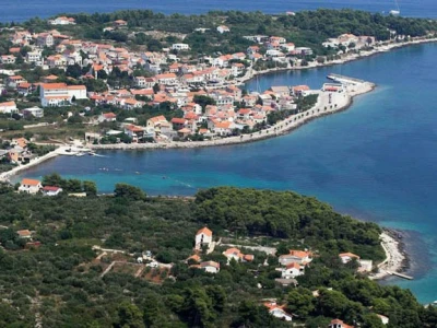 Građevinsko zemljište u mjestu Sućuraj (otok Hvar)