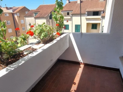 Dvosoban stan, istok ispod magistrale (67m2)