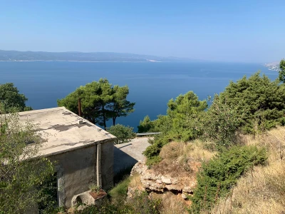 Samostojeća kuća s okućnicom, Brela