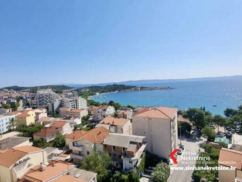 Jednosoban stan za renovaciju 70 metara od plaže, Makarska