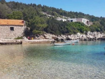 Građevinsko zemljište (otok Hvar)