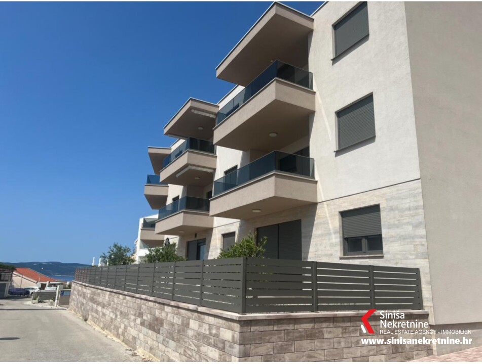 Namješten jednosoban stan 200m od plaže, Baška Voda