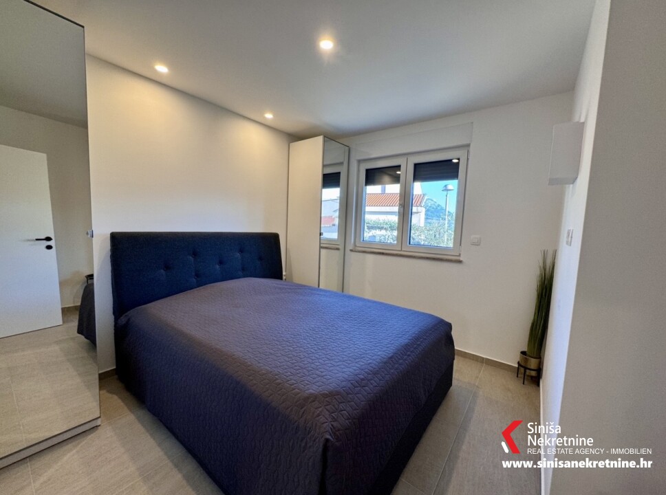 Namješten jednosoban stan 200m od plaže, Baška Voda