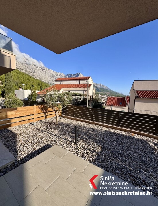 Namješten jednosoban stan 200m od plaže, Baška Voda