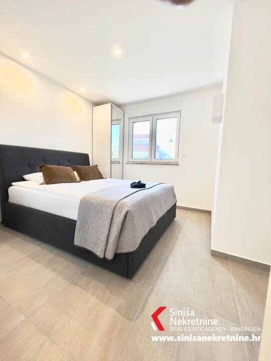 Namješten jednosoban stan 200m od plaže, Baška Voda