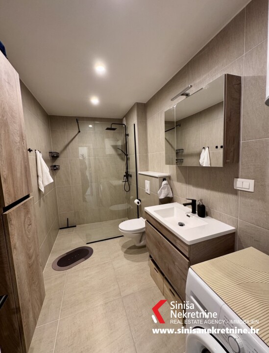 Namješten jednosoban stan 200m od plaže, Baška Voda