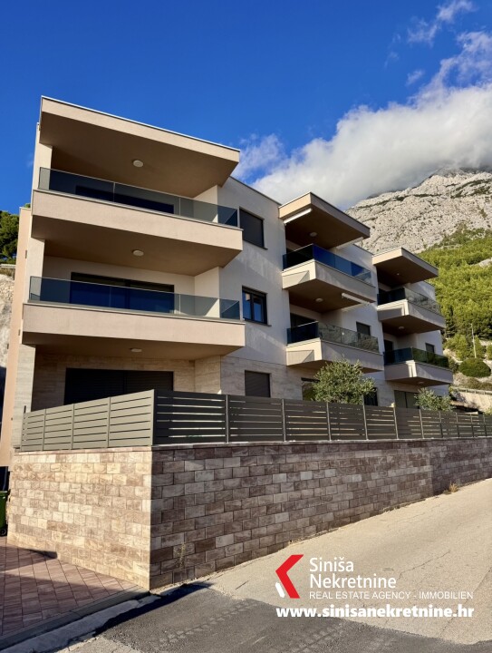 Namješten jednosoban stan 200m od plaže, Baška Voda