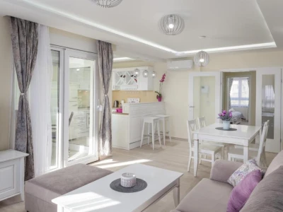 Useljiv namješten stan 71m2