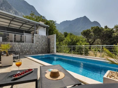 Luxury Vila with pool