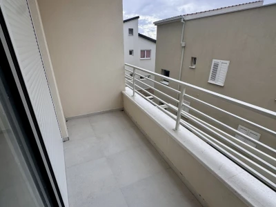 One bedroom apartment in the new building, Makarska