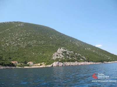 Ekskluzivno zemljište na Pelješcu s izlazom na more