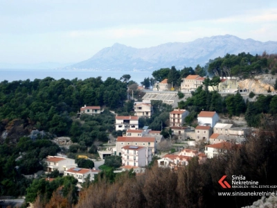Makarska, Krvavica, Građevinsko zemljište 1450m2 