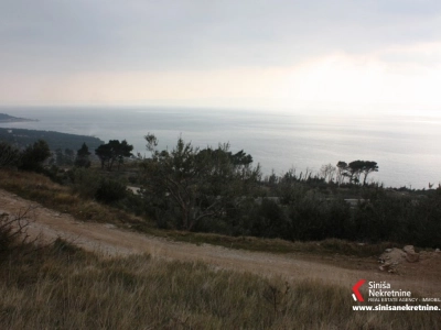 POVOLJNO,NOVO,AKCIJA,Makarska poljoprivredno zemljište površine 2894m2
