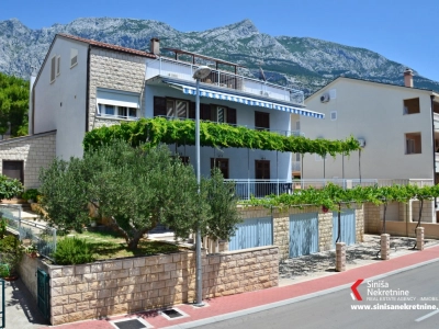 Makarska-kuća apartmanskog tipa