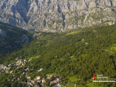 Povoljno! Zemljište u Gornjim Tučepima