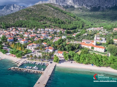 Zemljište u Zaostrogu 400 metara od mora