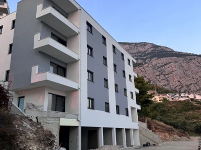 Odlična lokacija! Stanovi u centru Makarska